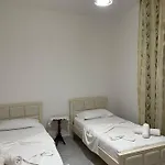 Villa Joli - 120Sqm - 3 Bedroom - 2 Baths House With Yard & Parking In Central Vlore