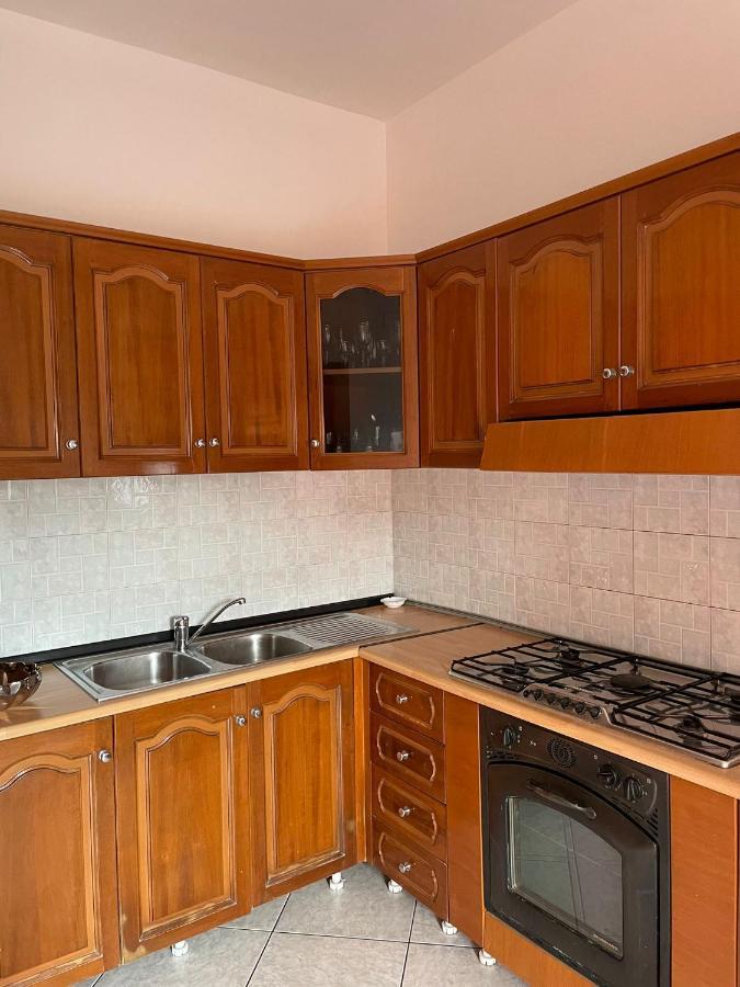 Joli - 120sqm - 3 Bedroom - 2 Baths House With Yard & Parking In *