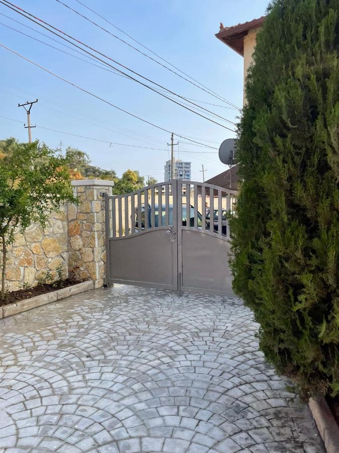 Casa vacanze Joli - 120sqm - 3 Bedroom - 2 Baths House With Yard & Parking In *