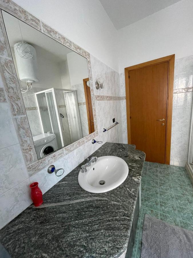 Casa vacanze Joli - 120sqm - 3 Bedroom - 2 Baths House With Yard & Parking In *